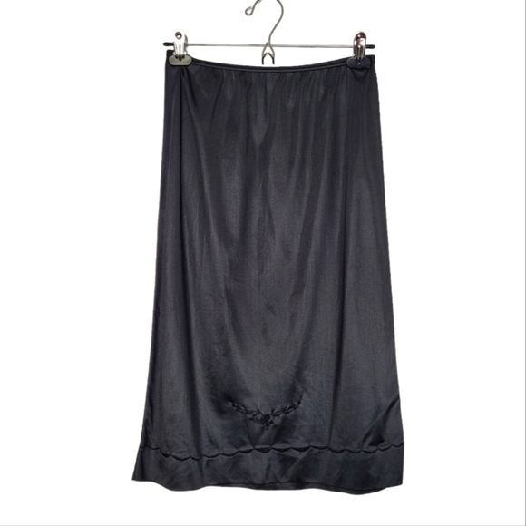 LOU Batten Vintage Slip Skirt with Embroidery - Picture 1 of 6